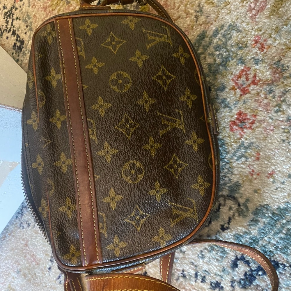 Crossbody - Picture 5 of 9